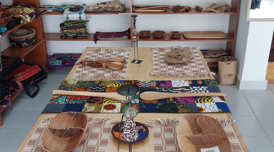Welcome to our shop, help a refugee's life as you buy yourself some cool stuff!
Welcome!
