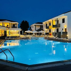 Pool - outdoor