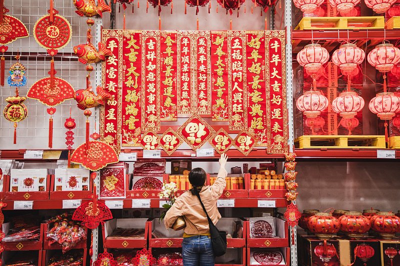 Woman shopping for Chinese New Year decorations