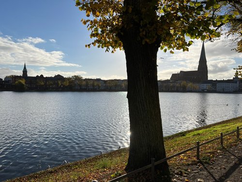 Schwerin review images