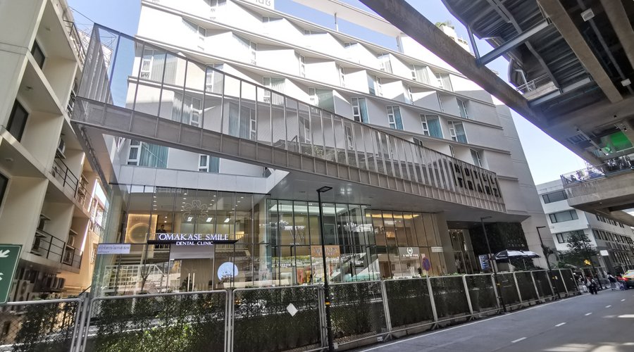 Looking at the hotel from BTS skytrain/ Airport Rail Link escalator