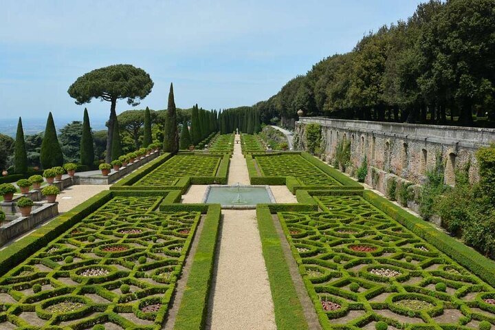 2024 Choose your visit to Castel Gandolfo: Apostolic Palace, Gardens