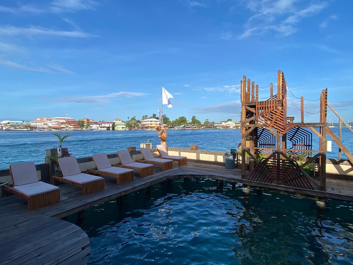 AQUA LOUNGE BAR & HOSTEL (Carenero Island) - Hostel Reviews, Photos, Rate  Comparison - Tripadvisor