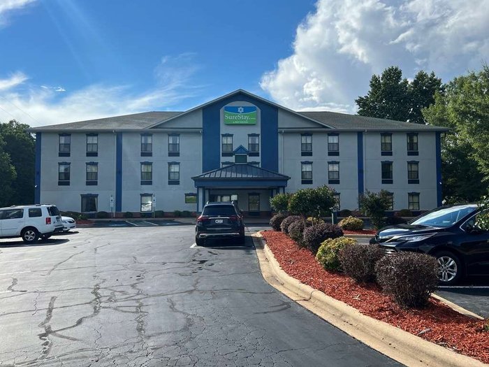 SURESTAY HOTEL BY BEST WESTERN MORGANTON $61 ($̶7̶0̶) - Updated 2023 ...