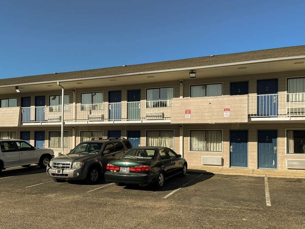 STUDIO 6 MILLINGTON, TN Motel Reviews, Photos, Rate Comparison