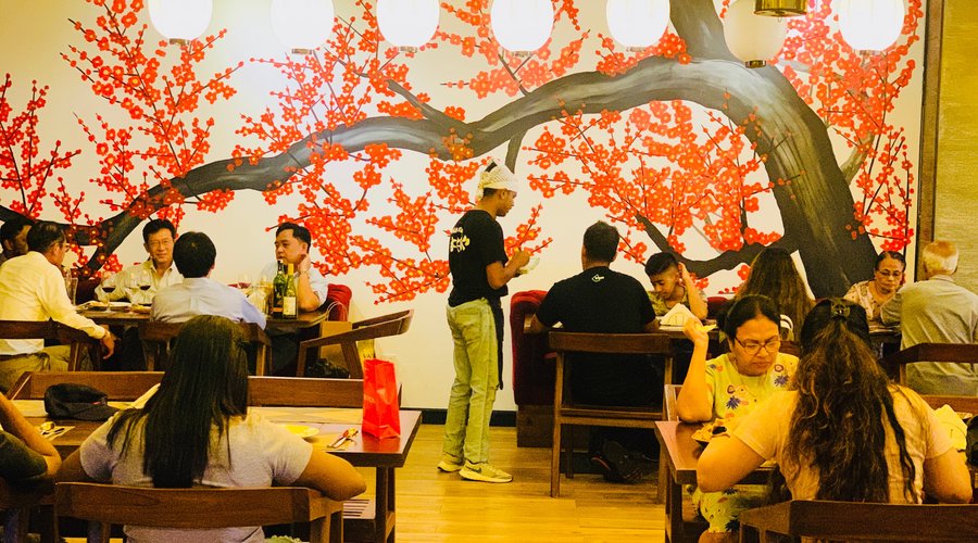 Dinners enjoying Mazesoba!