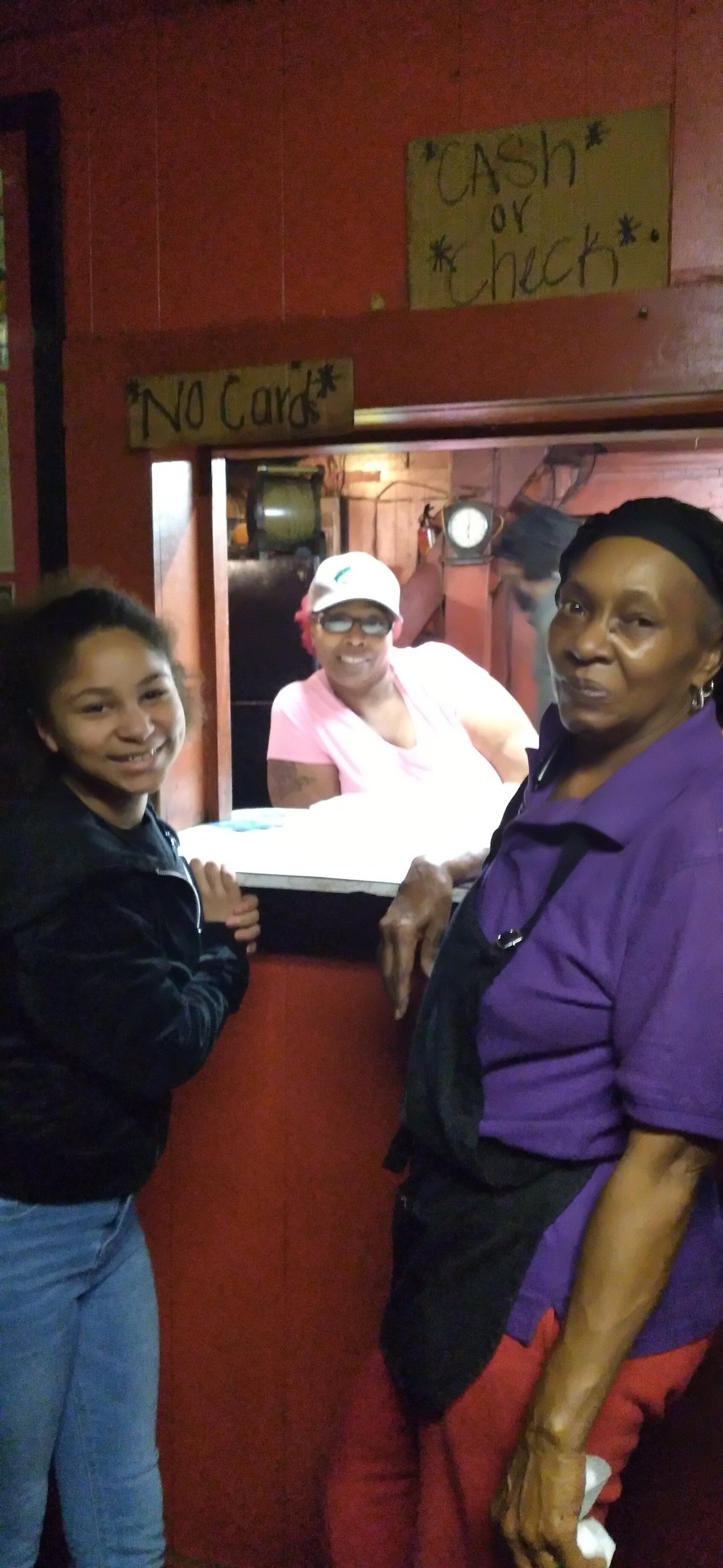 HELEN'S BAR B Q, Brownsville - Restaurant Reviews, Photos & Phone ...