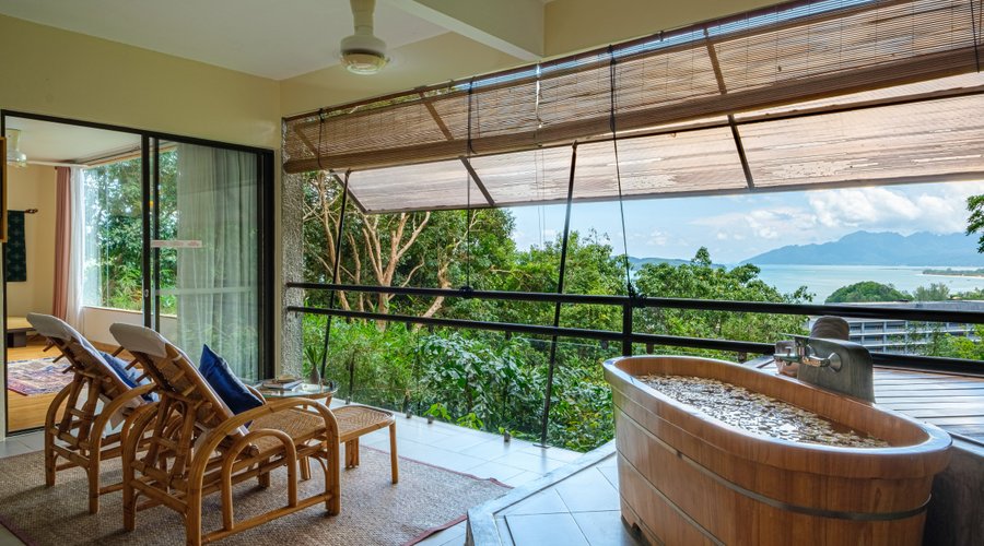 Canopy Suite balcony & view