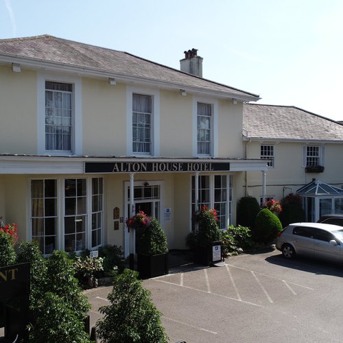 Market hotel Alton Hampshire new owners - Review of The Market Hotel ...