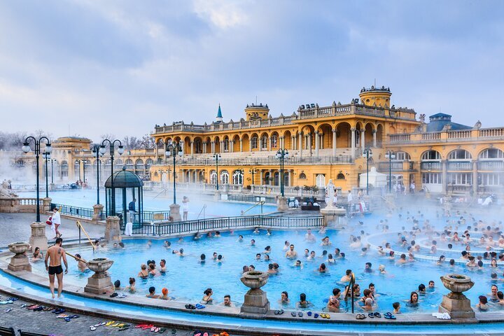 Tripadvisor | Entrada para o Spa Szechenyi em Budapeste fornecido pela  BudapestTours | Hungria