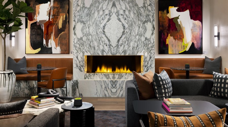 Regency Lounge