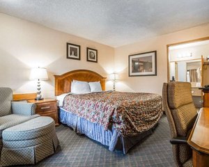 Room & Suite