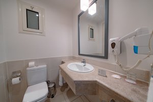 Room & Suite