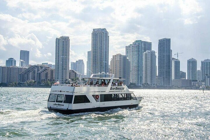 boat trip miami celebrity homes