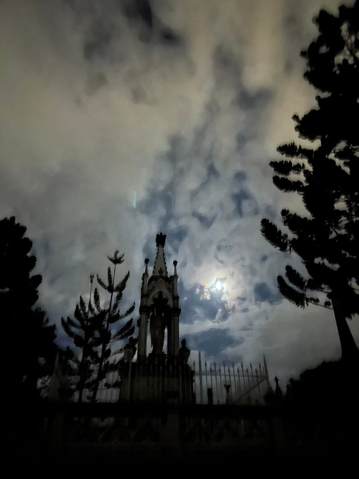 toowong cemetery ghost tour reviews