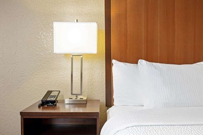 Hotel photo 1 of La Quinta Inn & Suites by Wyndham Las Vegas Red Rock.