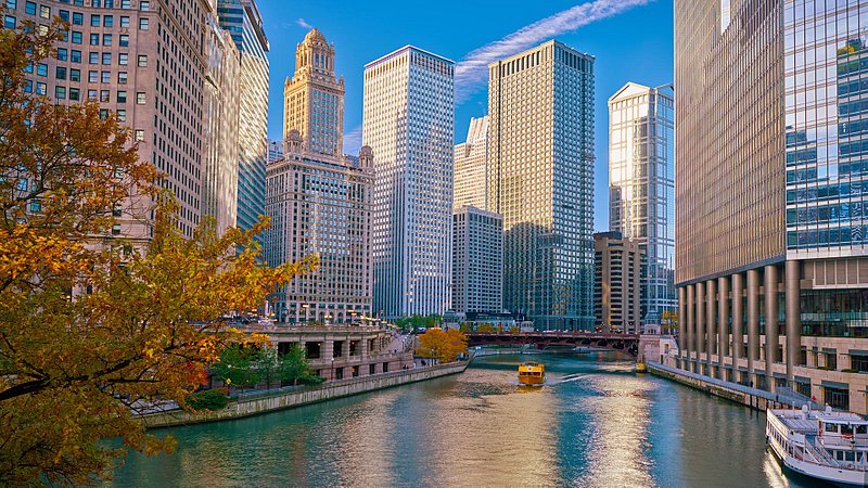 Chicago River in the heart of Downtown Chicago