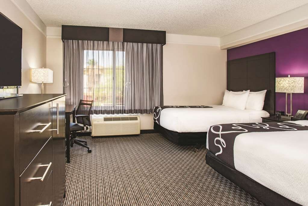 Hotel photo 22 of La Quinta Inn & Suites by Wyndham Las Vegas Summerlin Tech.