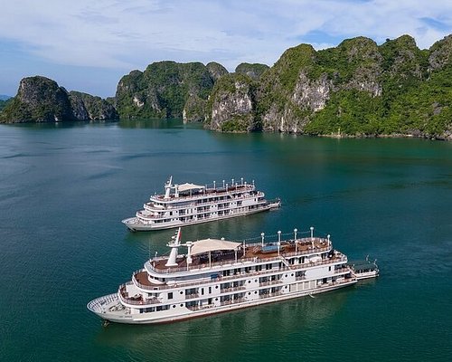 Paradise Sails Cruise (Hạ Long) 
