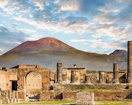 tours to pompeii