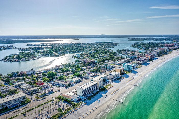 PARK SHORE SUITES AT MADEIRA BEACH - Updated 2024 Prices & Condominium ...