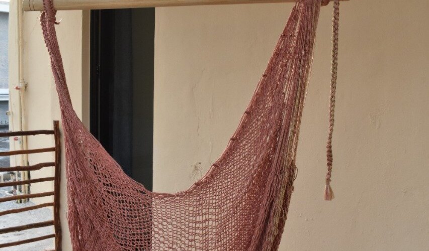 BALCON DE HABITACION CON CAMA QUEEN BED