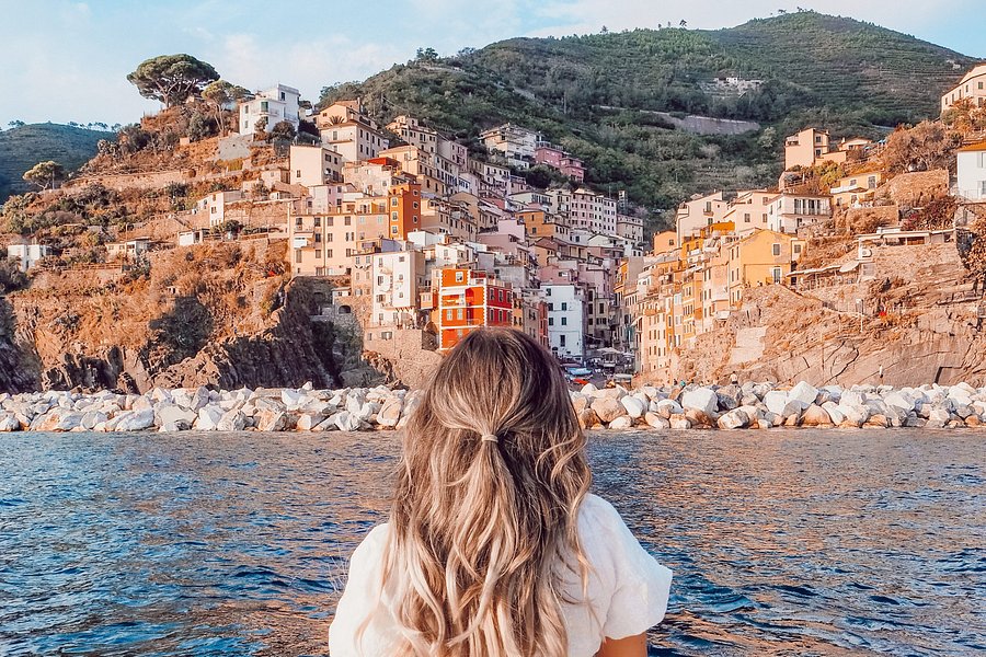 get away boat tours in the cinque terre