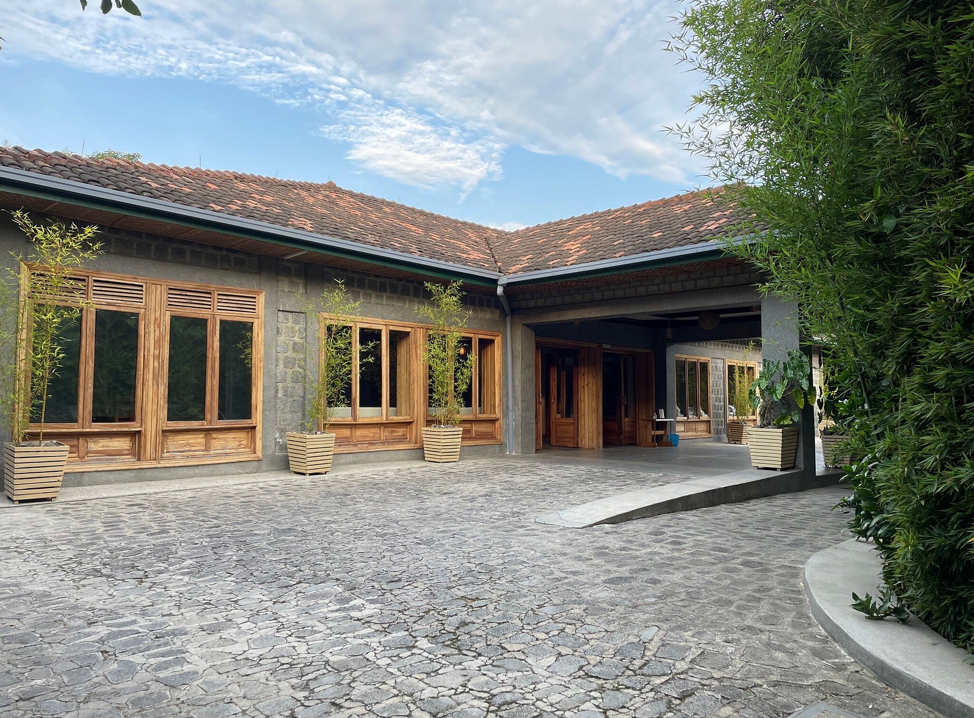 Classic Lodge image