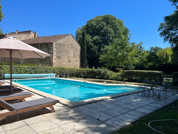 MAS SAINT ROCH (Pernes-les-Fontaines, Provence-Alpes-Cote d'Azur) - B&B ...