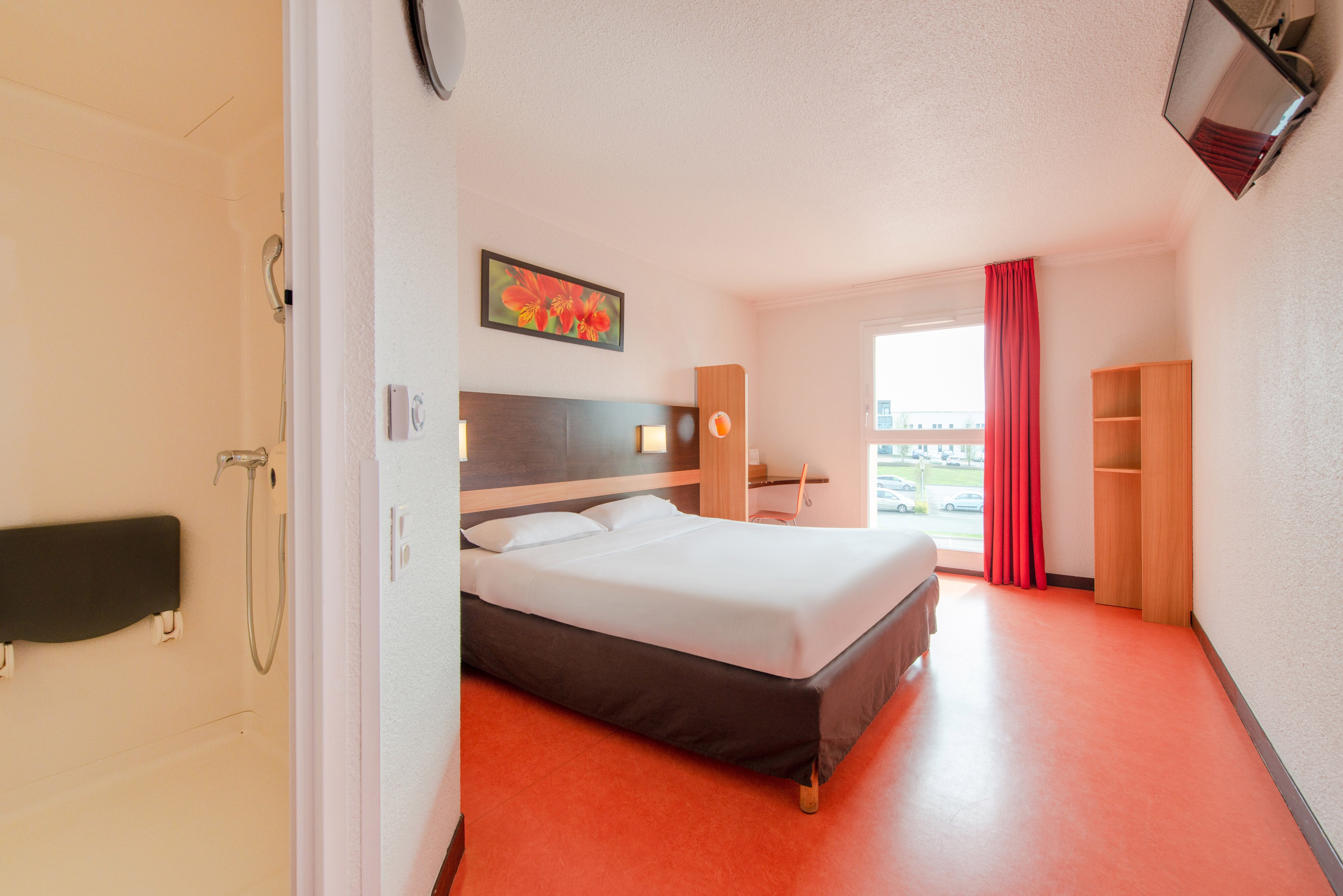 B&B HOTEL CHOLET NORD - Prices & Reviews (France)