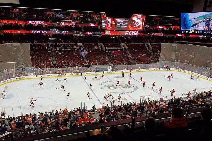 When could Flyers fans return to the Wells Fargo Center?