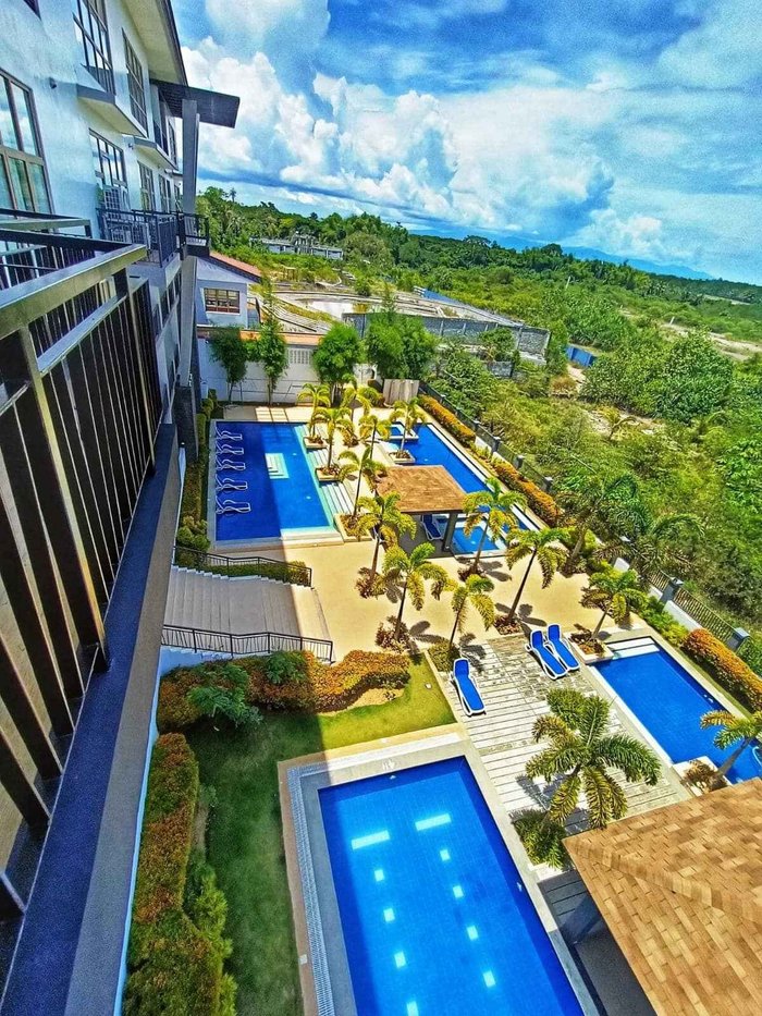 THE CROWN HOTEL PALAWAN AT HARBOUR SPRINGS- MANAGED BY ENDERUN HOTELS ...