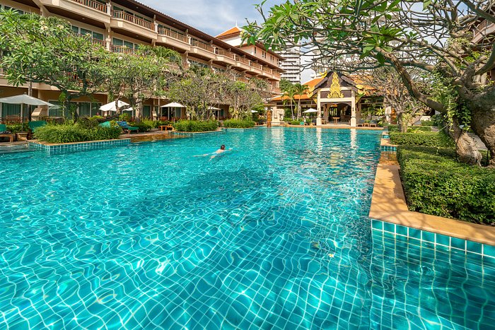 Avalon beach resort hotel pattaya