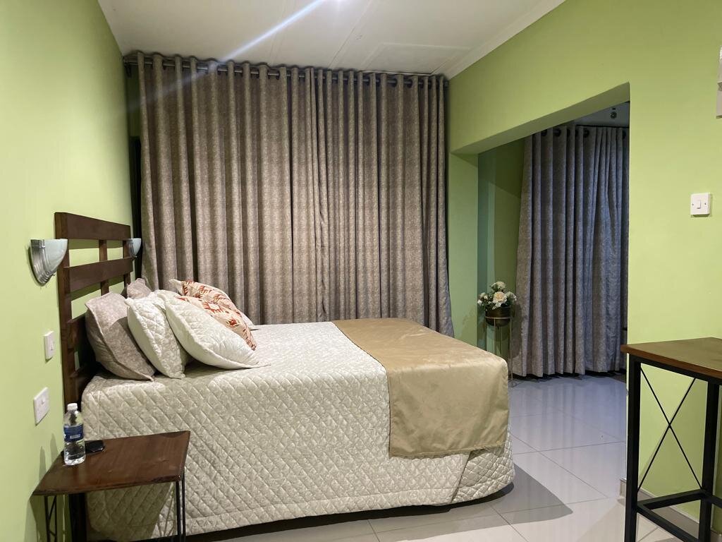 VICTORIA FALLS BUDGET HOTEL Updated 2024 Prices Reviews And Photos   Deluxe Bedroom 