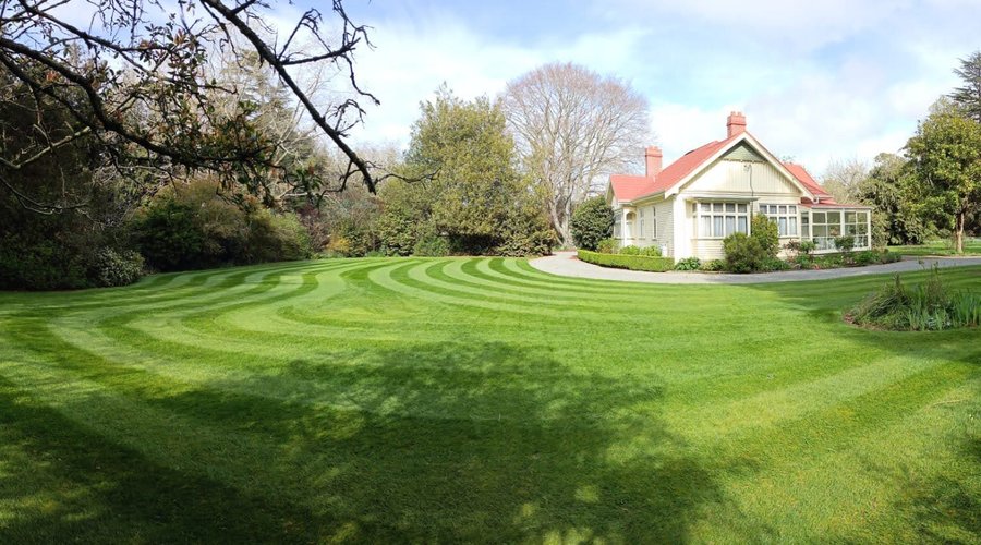 Hemsworth Estate is an Edwardian Arts and Crafts Homestead built in 1911.
