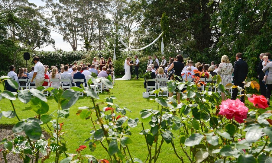 A wedding at Hemsworth Estate is full of little, intimate moments. From start to finish, the planning process has been detailed and personal, the plan of the day well-thought and prepared, and the celebration itself relaxed and exuberant. 
