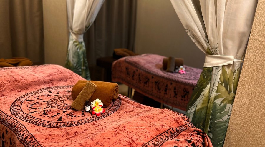 Pair massage is also popular
