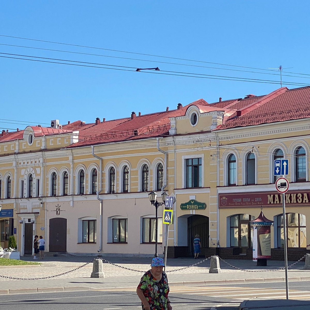 Гостиный двор рыбинск. Красный Гостиный двор Рыбинск. Текстильный двор в Рыбинске. Рыбинск отели. Гостиница Рыбинск.