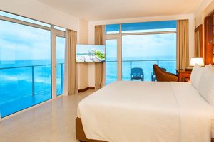 Room & Suite