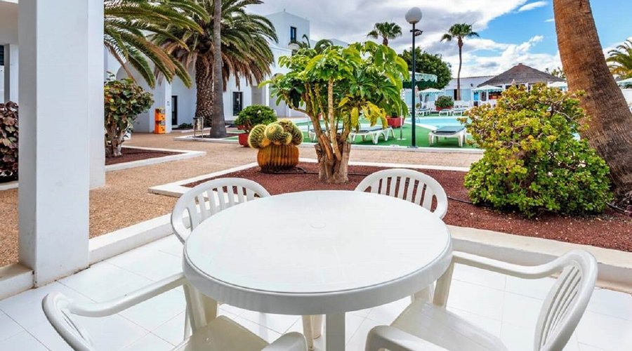 APARTAMENTO VISTA PISCINA