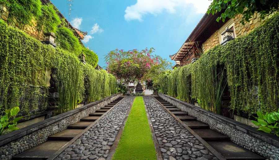 Pathway to the villa