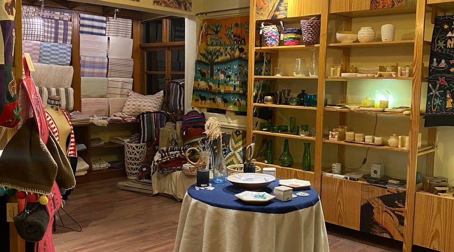 We sell Hand-made products and souvenirs from 47 governments in Egypt.