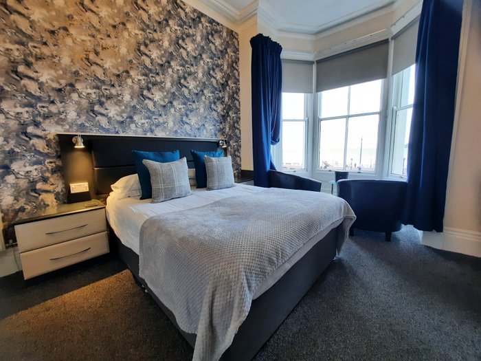 HEN-DY - Updated 2023 Prices & Hotel Reviews (Llandudno, Wales)