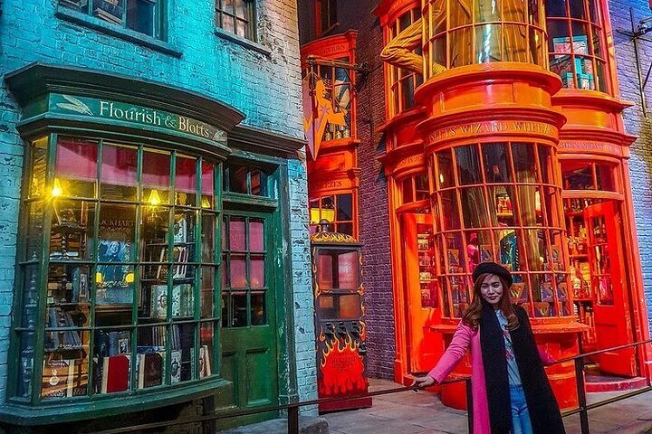 2024 London Harry Potter Tour With Optional London River Cruise   Caption 