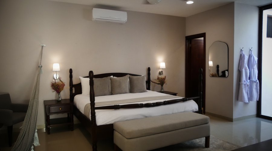 Master Suite. Cuenta con una pequeña piscina, hamaca dentro del cuarto, Smart tv, Netflix, amplio baño.
La mejor habitación en la mejor ubicación. 