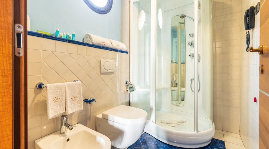 bagno con antibagno