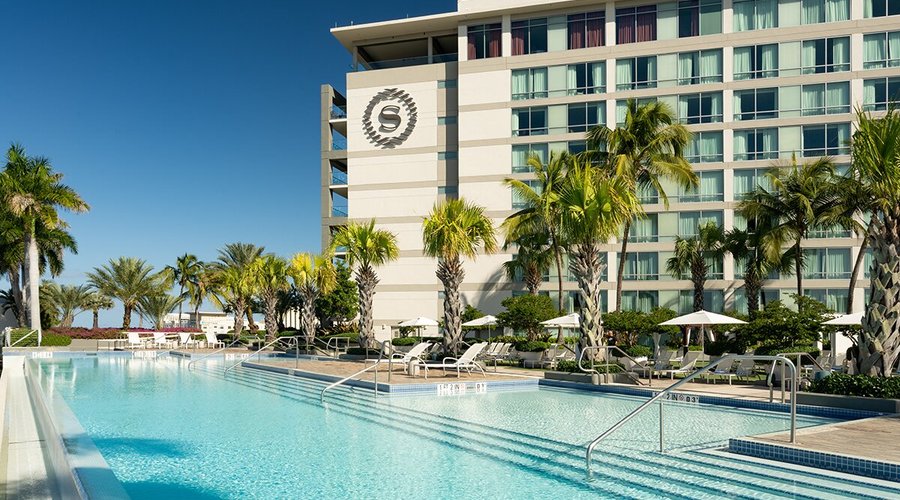 Rooftop Infinity Pool