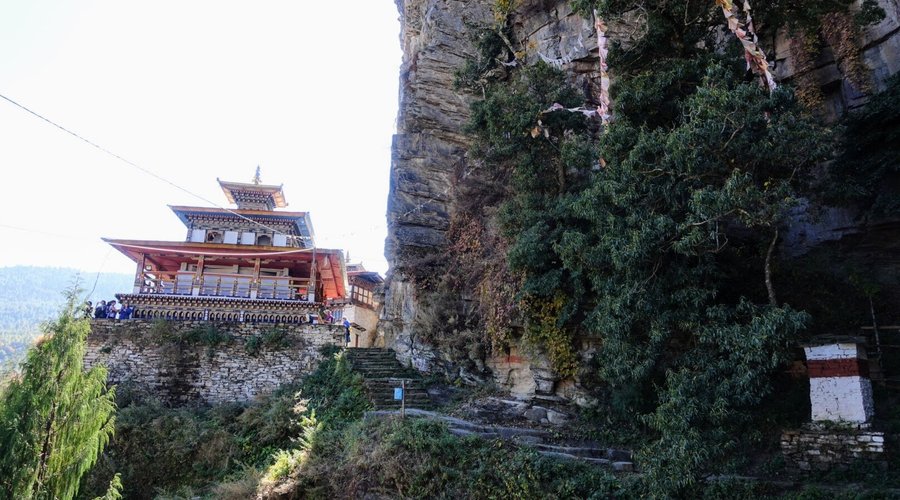 Bhutan easy-moderate Hiking Tours Discover some of  Bhutan’s most spectacular hikes for moderate ability levels. Get ready to set your sights on incredible destinations and never miss a stunning view with our easy-moderate hiking tours! Perfect for those looking to kick up the pace and go further, but also need some time to catch their breath along the way. Explore now and book your Bhutan hiking tour.