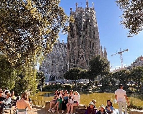 Best Places for Shopping in Barcelona - The Touring Pandas