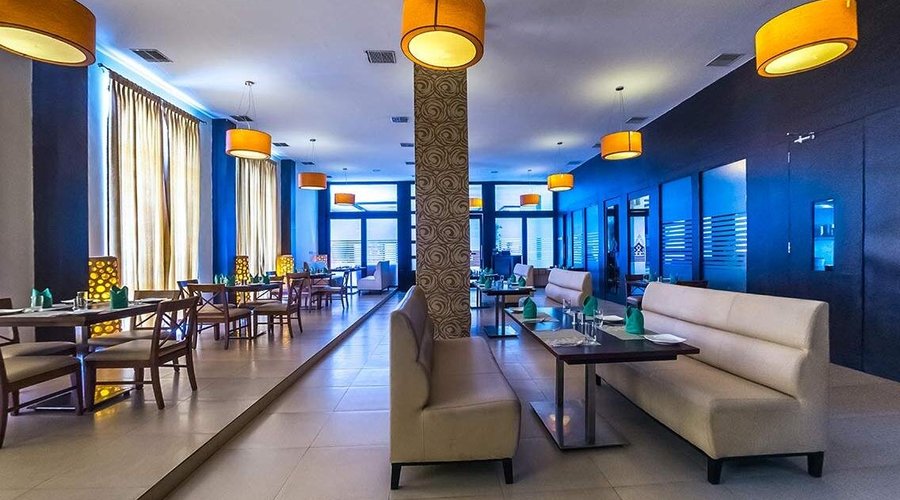 The in-house restaurant in Tuticorin offers a wide range of lip-smacking delicacies to pamper your taste buds. Dig into your favourite dishes, crafted with care by our professional chefs.  Relish the luscious flavors and sip into refreshing beverages as you choose to dine here. Look forward to an incredible gastronomical journey at our multi-cuisine restaurant in Tuticorin